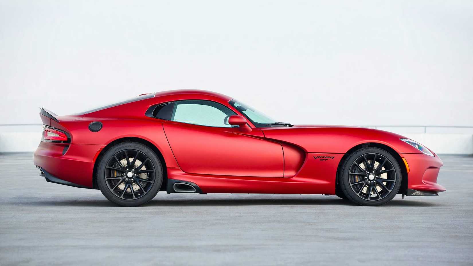 Viper Rover Side View Dodge's Discontinued Viper Was America's Final Manual-Only Supercar