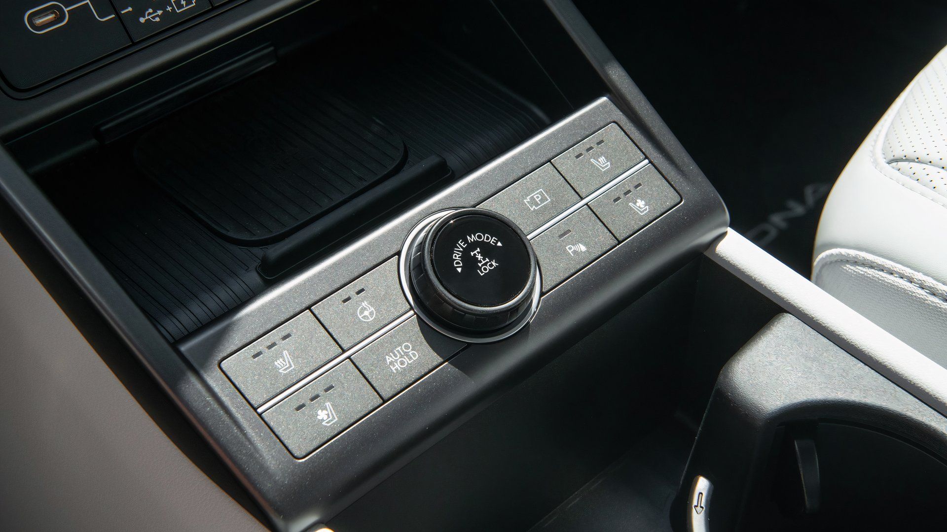 2024 Hyundai Kona interior