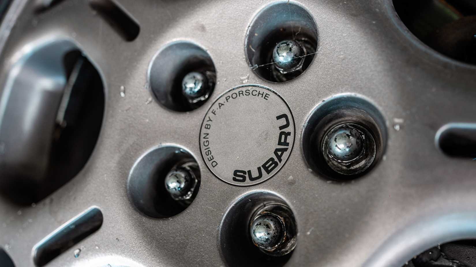 2000 Subaru Legacy B4 Blitzen Alloy Wheel close up