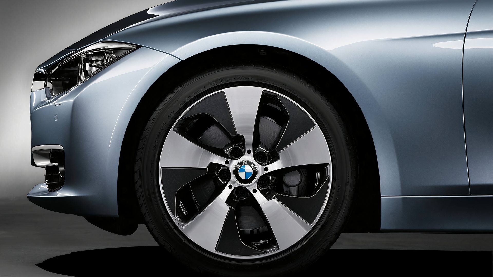 Luksusowy BMW 3 Series za 40 000 dolarów dziś kosztuje 12 000 przez politykę leasingową marki