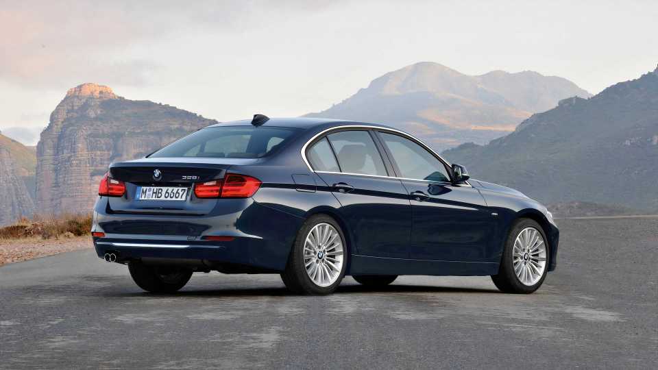 2012 BMW 3 Series Sedan Pricing, Photos & Specs