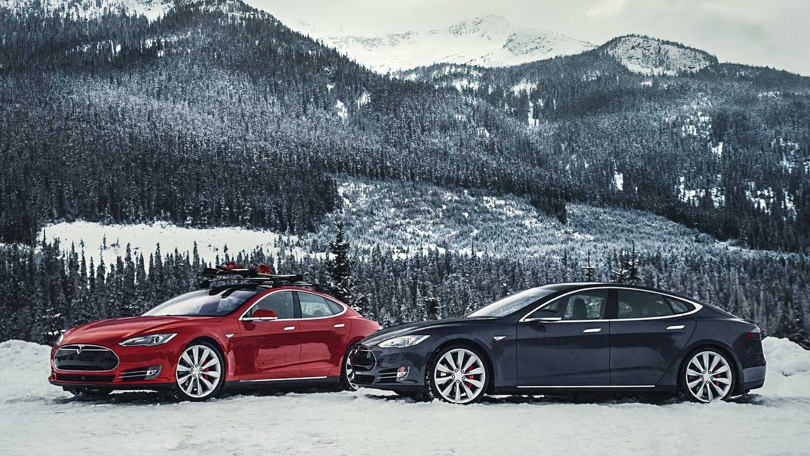 2012–2016 Tesla Model S In Snow