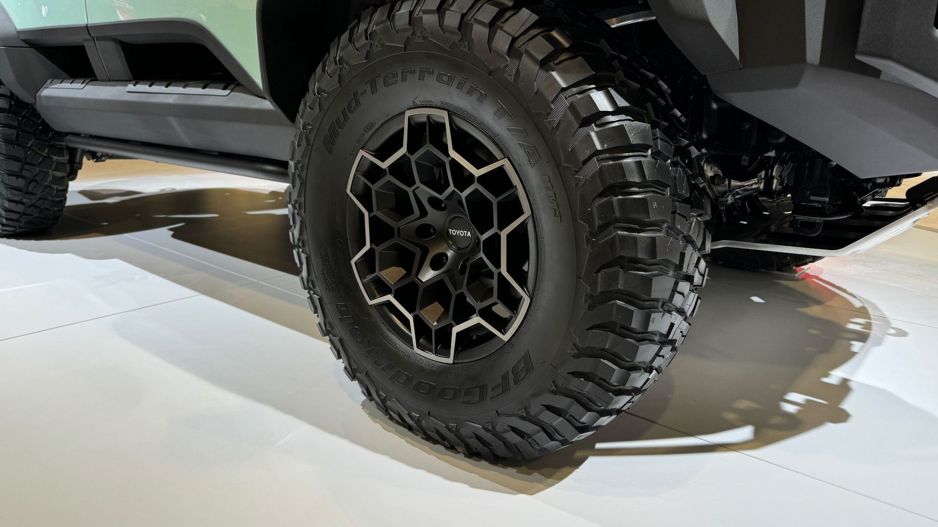 Open-Top Toyota Land Cruiser Is The Answer To Jeep Wrangler Dominance