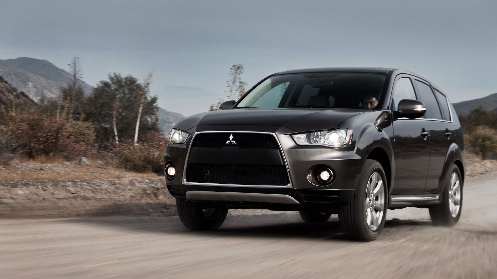 For Mitsubishi Outlander 2010 11 12 2013 Door Mirror Passenger Side | Power | Non-Heated | Manual Folding | Paintable | Replacement For 7632A8並行輸入 Road test: 2010 Mitsubishi Outlander | Driving