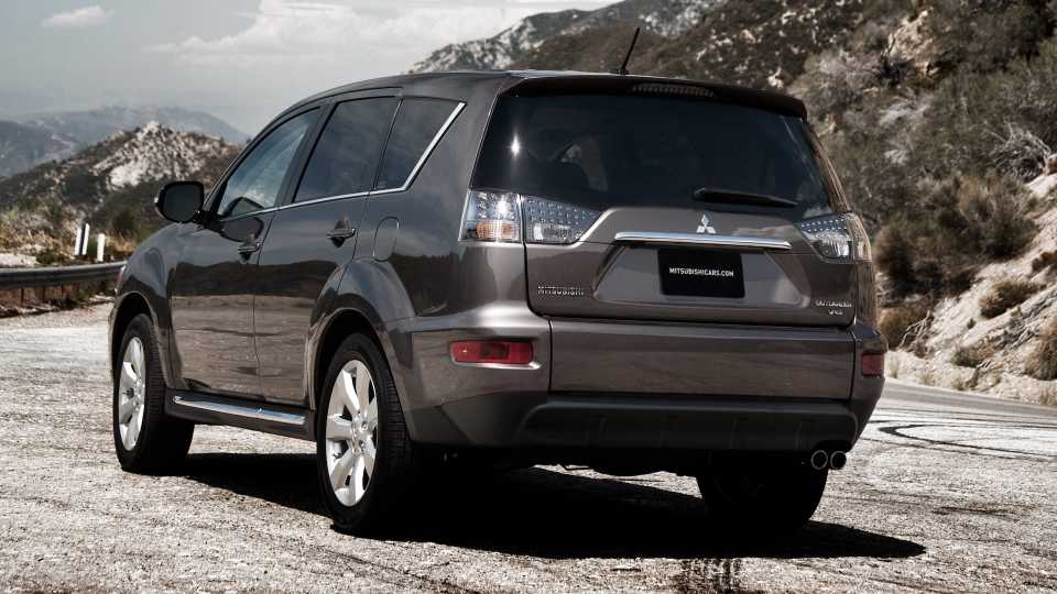 2010 Mitsubishi Outlander Pricing, Photos & Specs