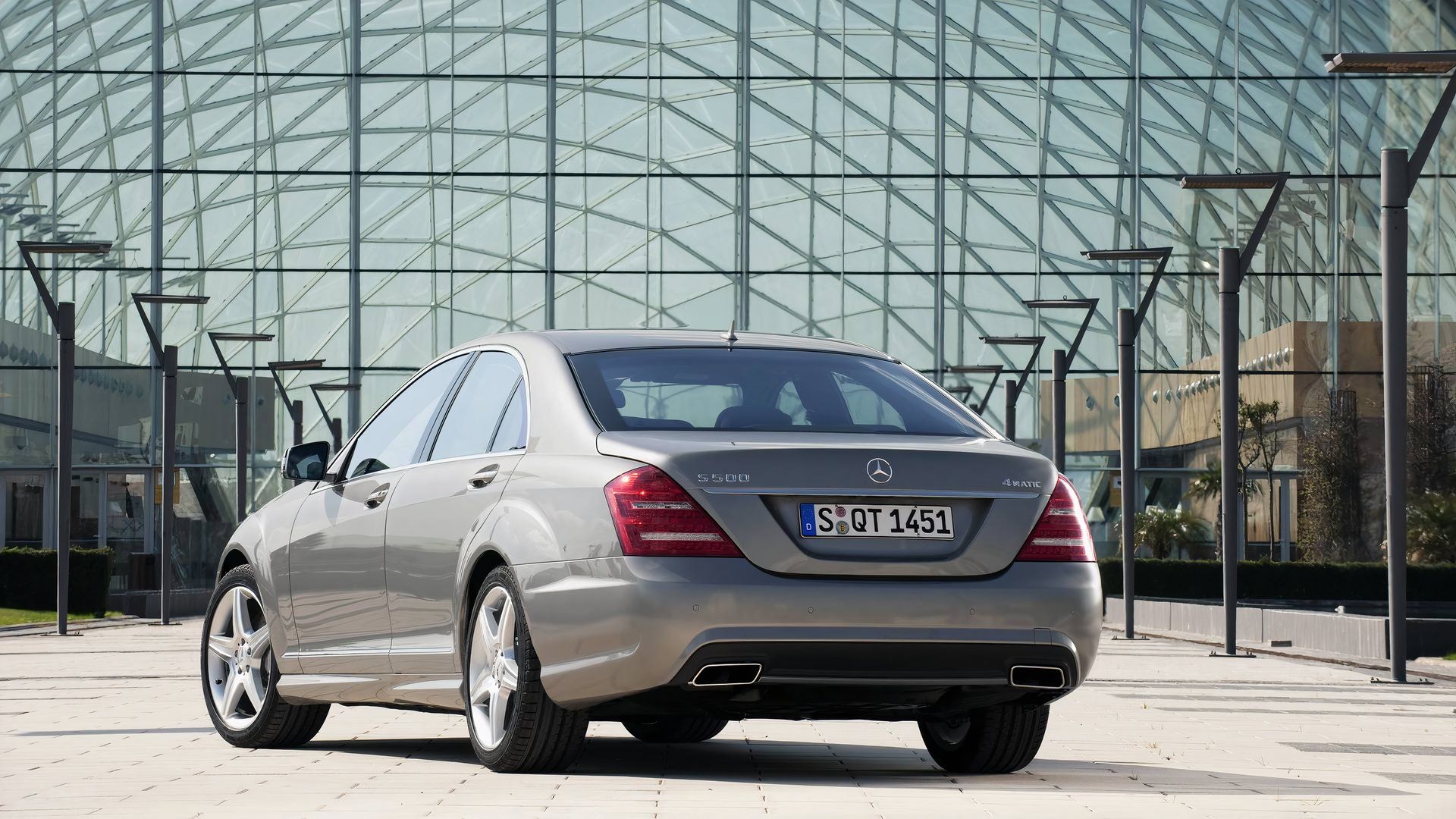 2010 Mercedes-Benz S-Class Sedan Pricing, Photos & Specs