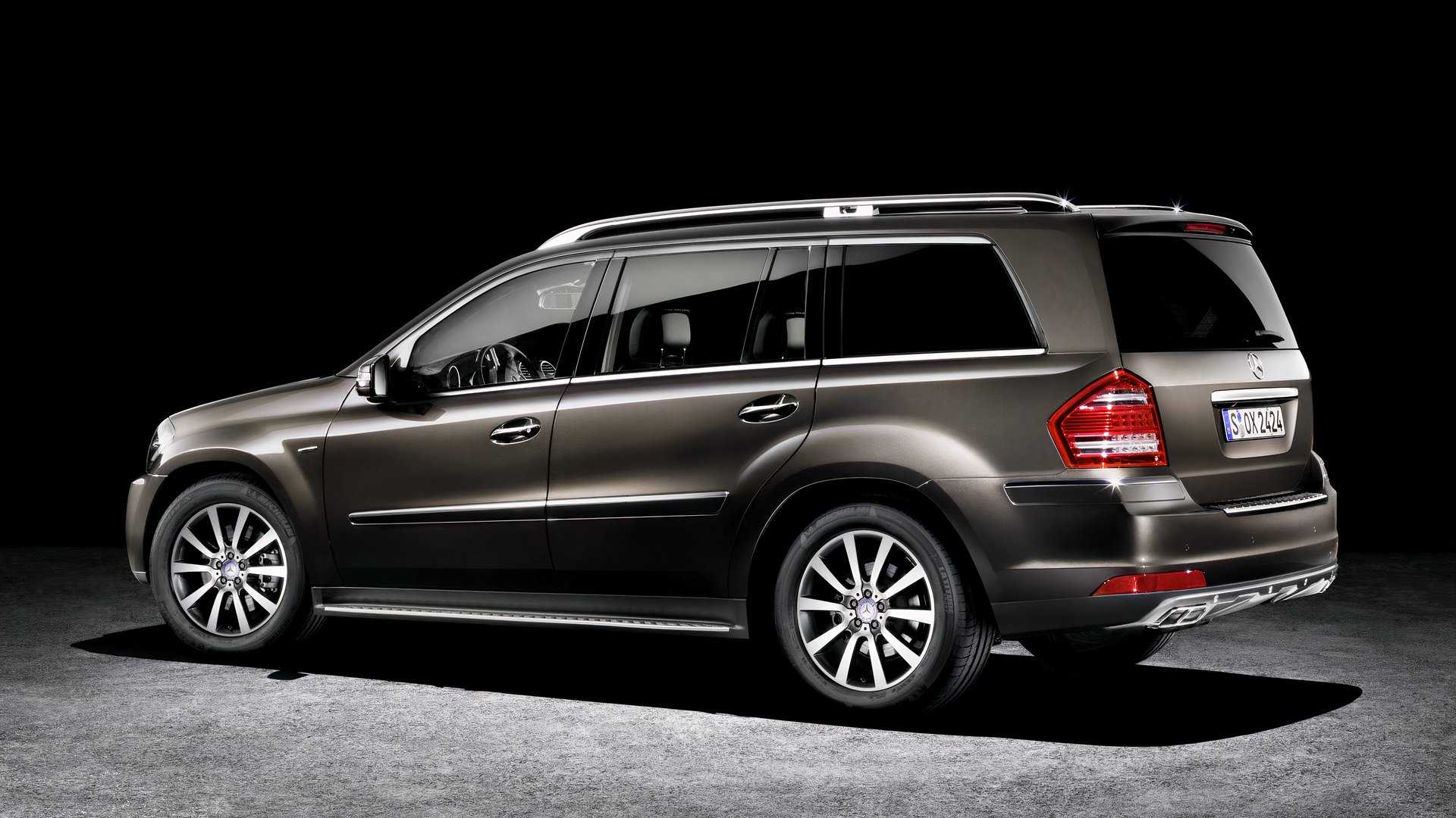 Mercedes Gl Rear 2011 Mercedes-Benz GL-Class Pricing, Photos & Specs