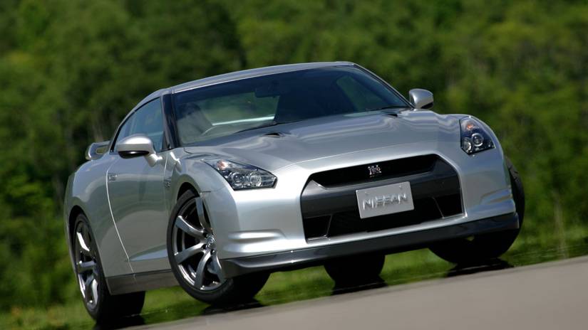 2010 Nissan GT-R Pricing, Photos & Specs