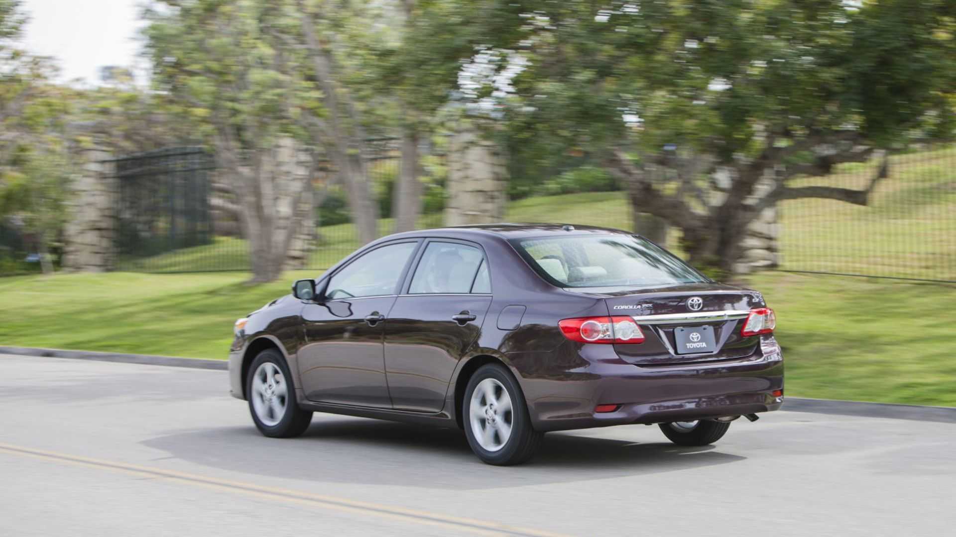 2011 Corolla Rear View 2011 Toyota Corolla Sedan Pricing, Photos & Specs