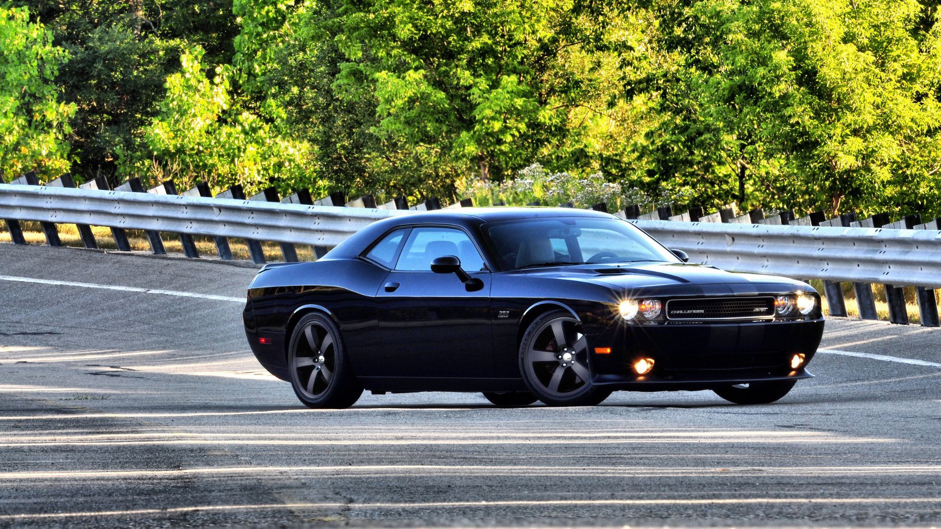 2011 Dodge Challenger SRT8 Pricing, Photos & Specs