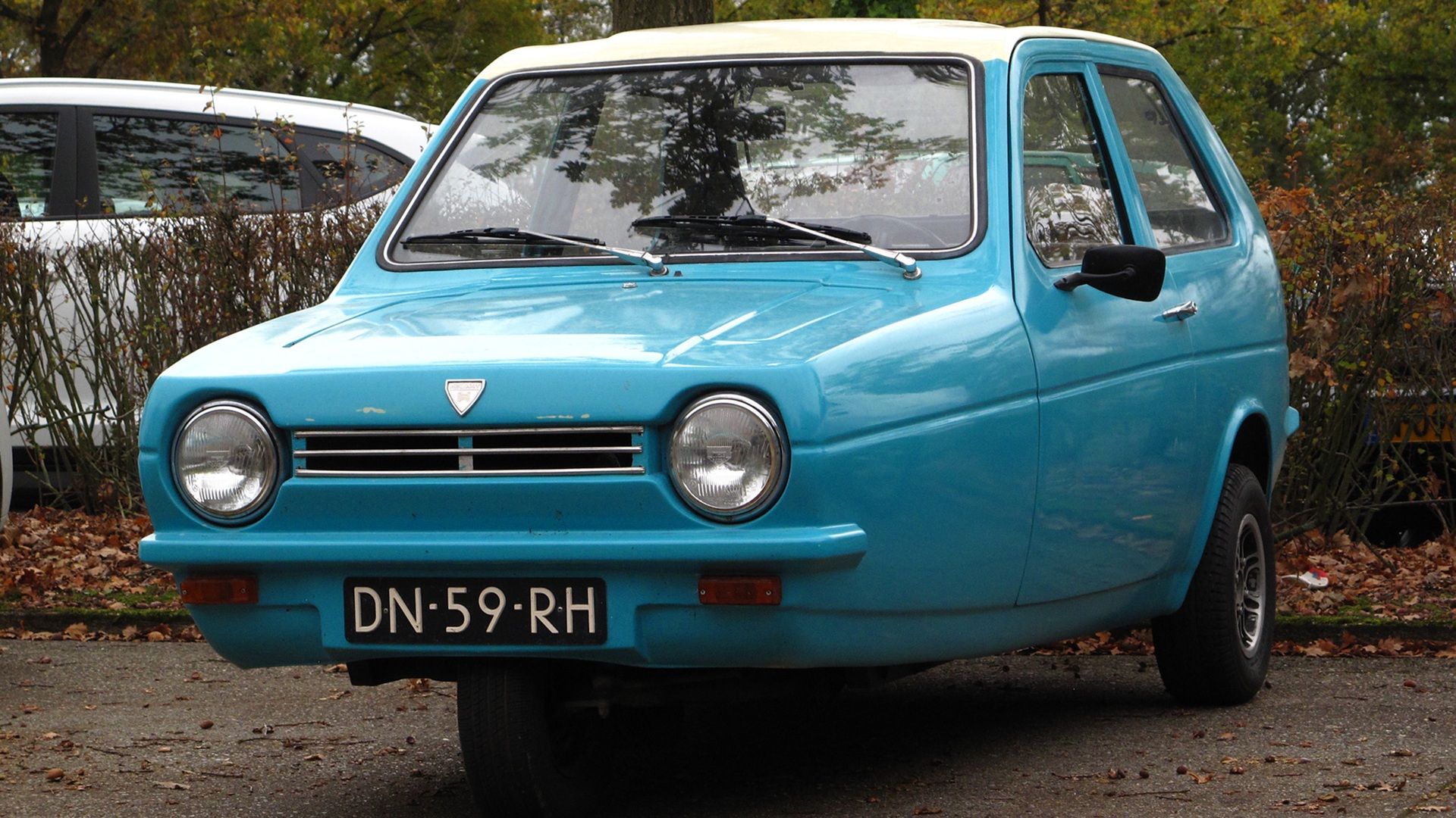 The Weird World Of Three-Wheeled Wonders
