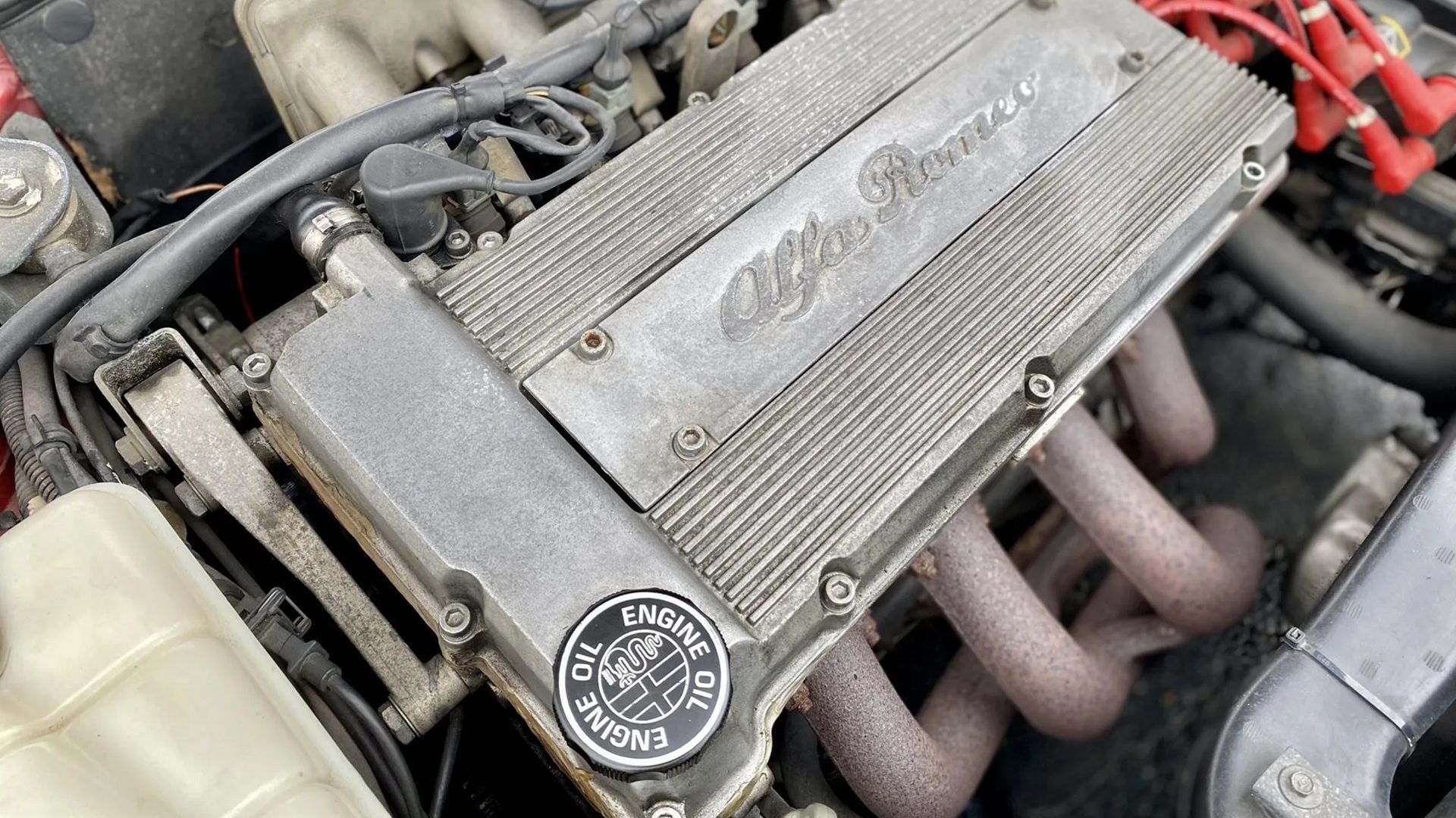 The 1990s Alfa Romeo Sports Sedan Came With Aerodynamic Parts In