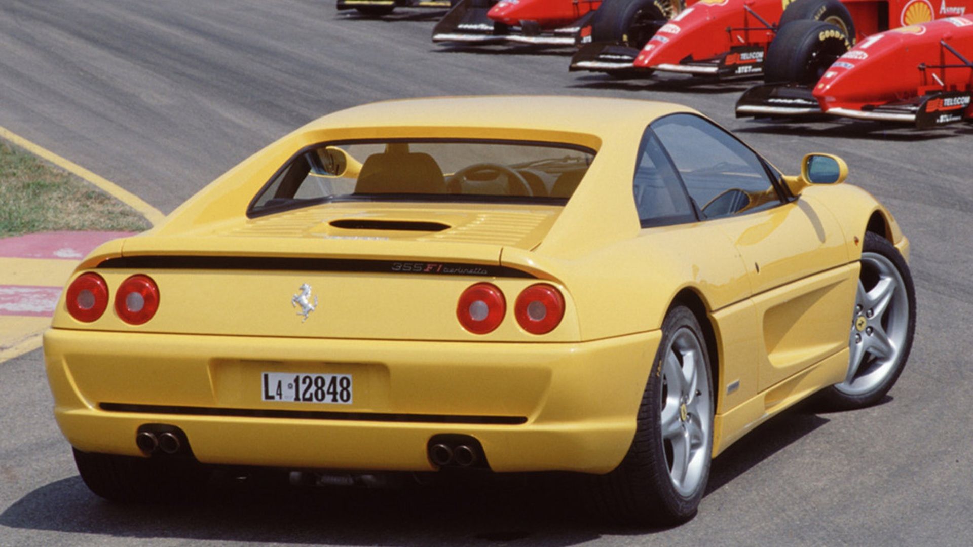This 1990s Ferrari Was The First Car To Have A Flappy Paddle