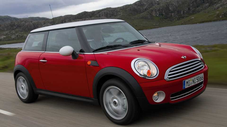 2012 Mini Cooper Hardtop Pricing, Photos & Specs