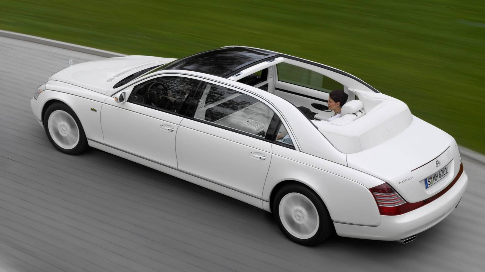 Mercedes-Benz Files A New 'Grand Top' Trademark In Germany