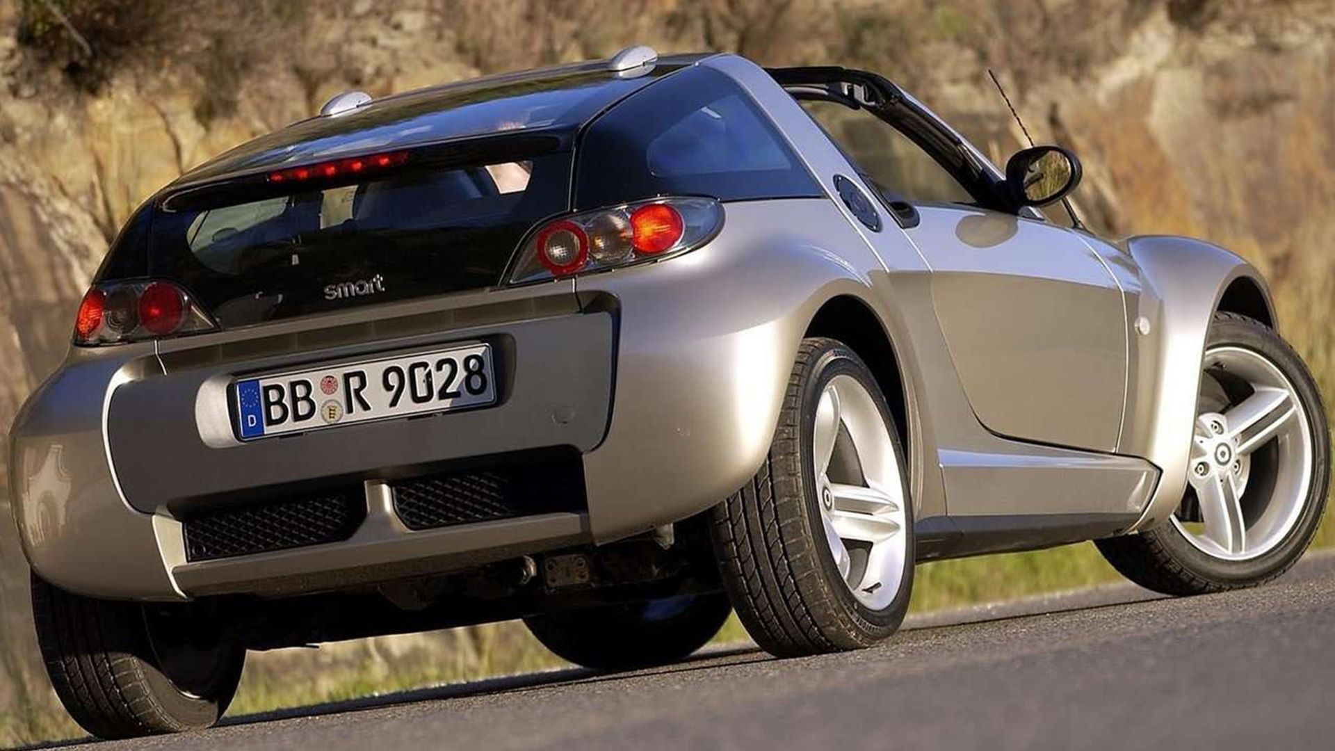 One Of The Best Roadsters Ever Made Was Ruined By Its Gearbox