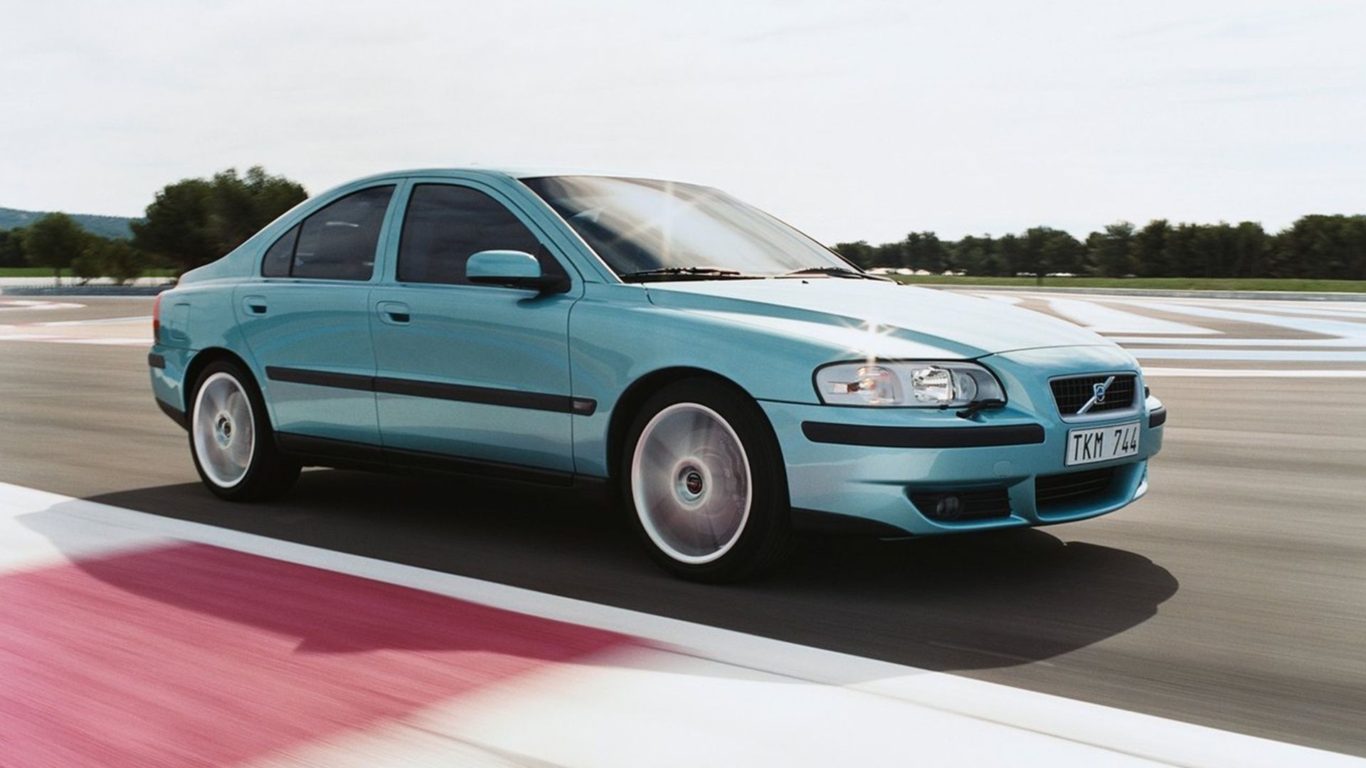 Volvo's Forgotten Sports Sedan Is A Cheap Way To Get Your 5-Cylinder ...