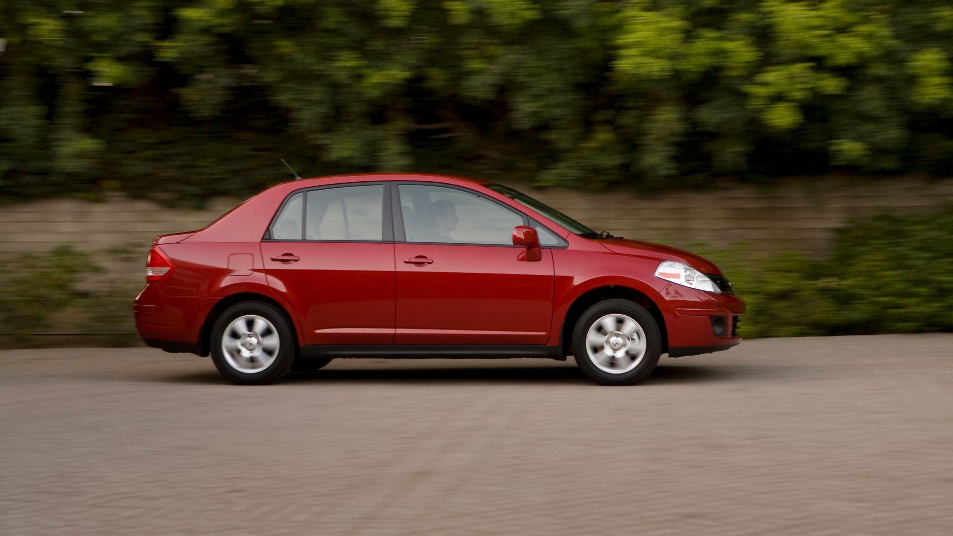 2011 Nissan Versa Sedan Pricing, Photos & Specs