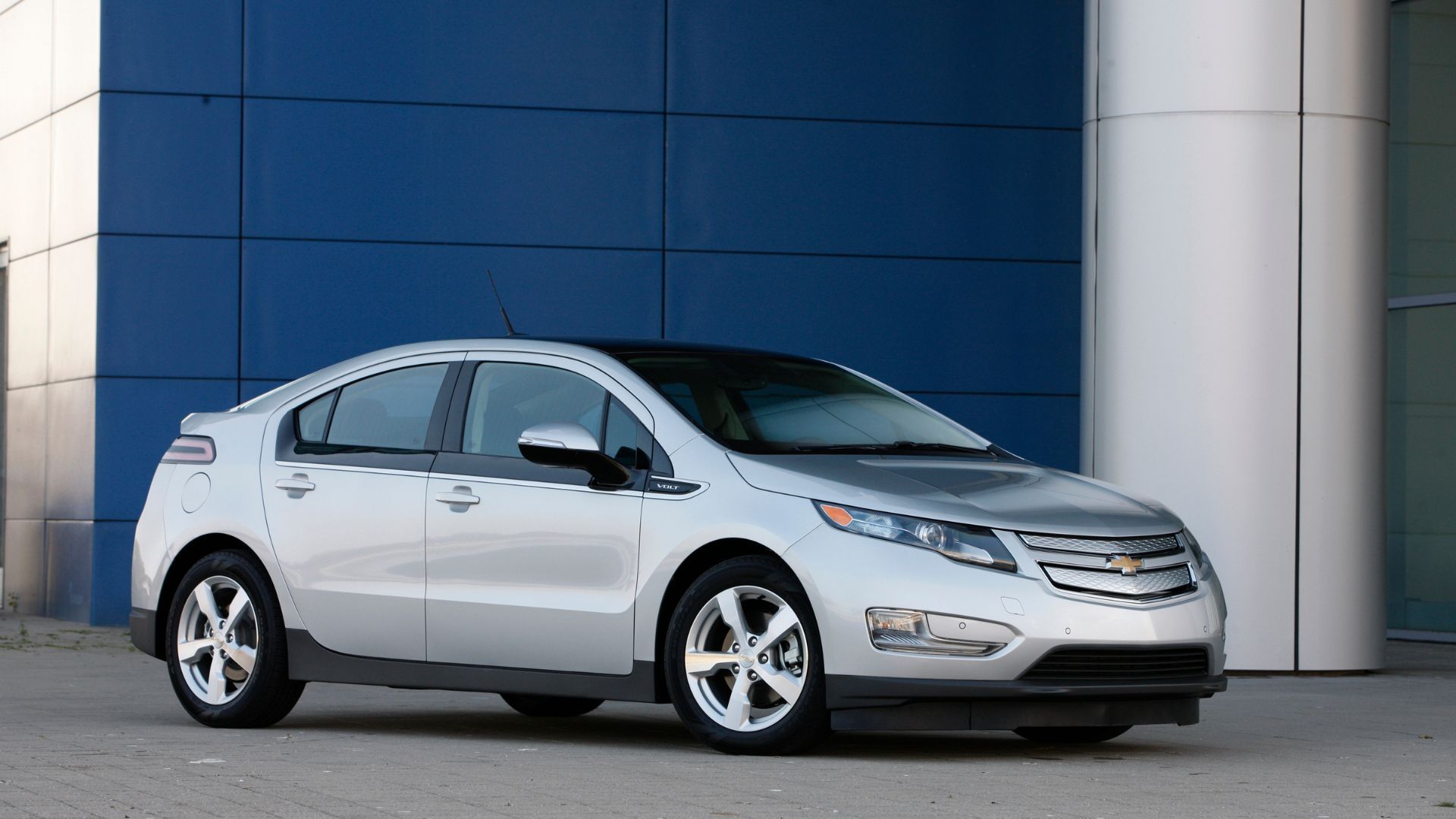 Why The 2011 Chevrolet Volt Is A Revolutionary Bargain