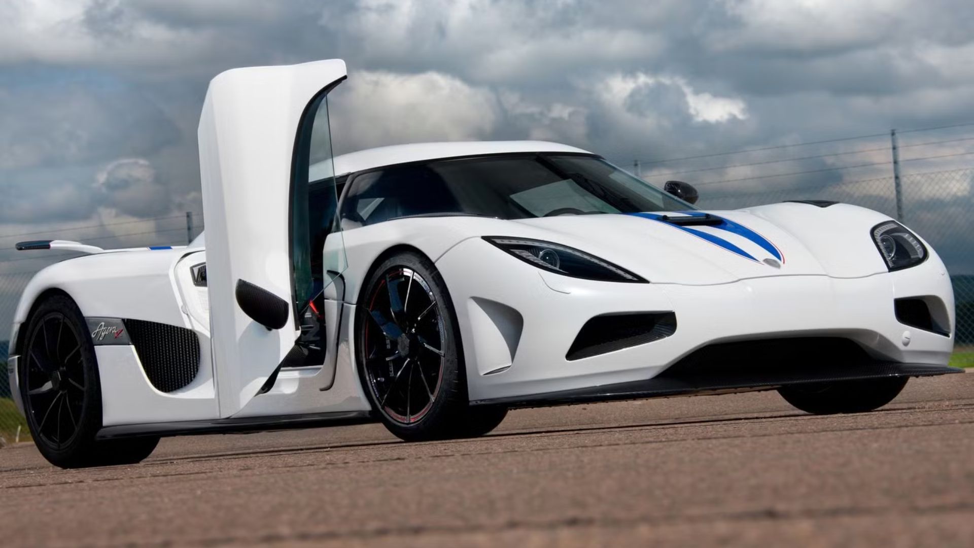 2011 Koenigsegg Agera R Exterior Photos
