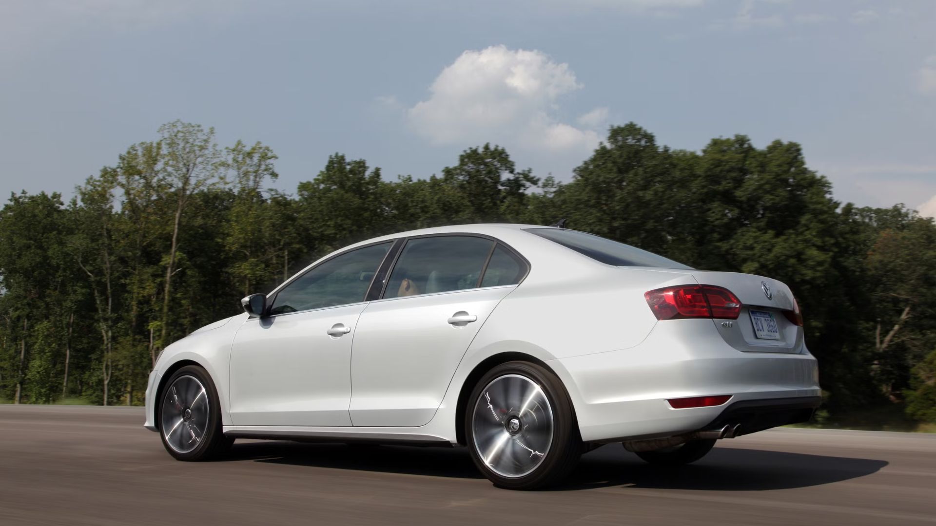 2012 Volkswagen GLI Pricing, Photos & Specs
