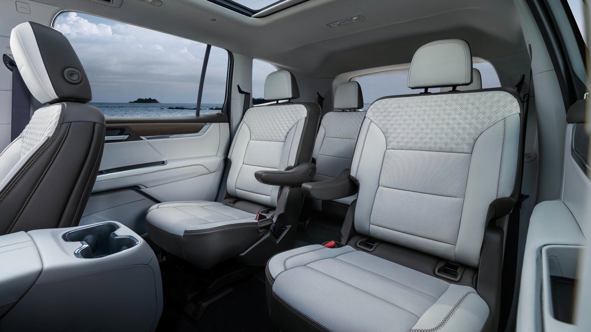 2024 GMC Acadia Interior 