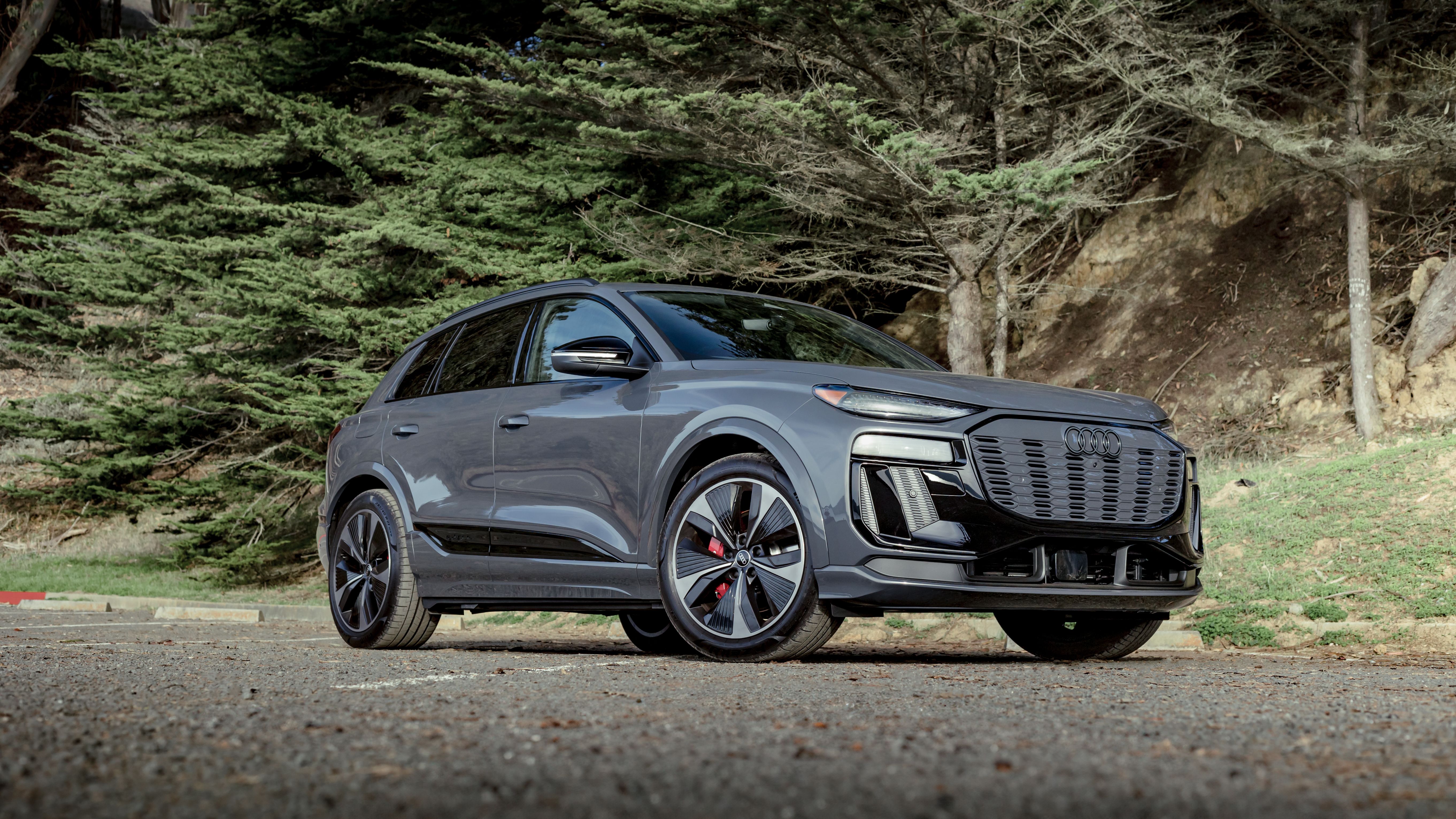 2025 Audi SQ6 14