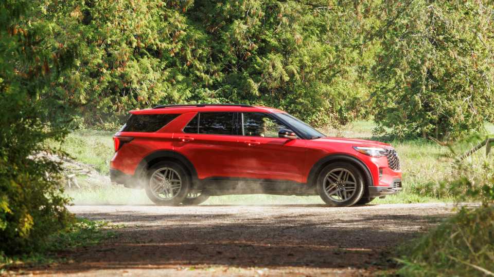 2025 Ford Explorer Pricing, Photos & Specs