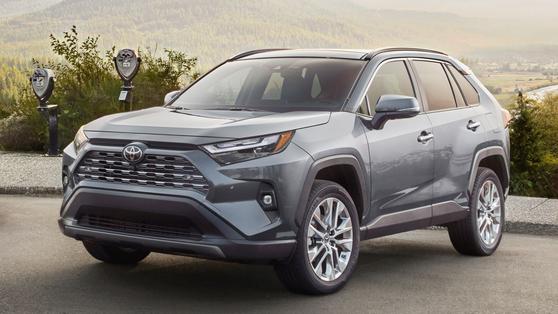 2025 Toyota RAV4 передняя часть