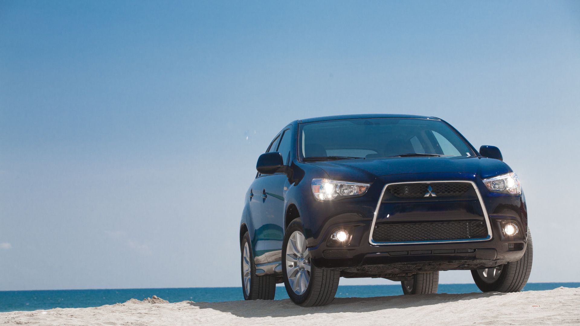 2010 Mitsubishi Outlander Pricing, Photos & Specs