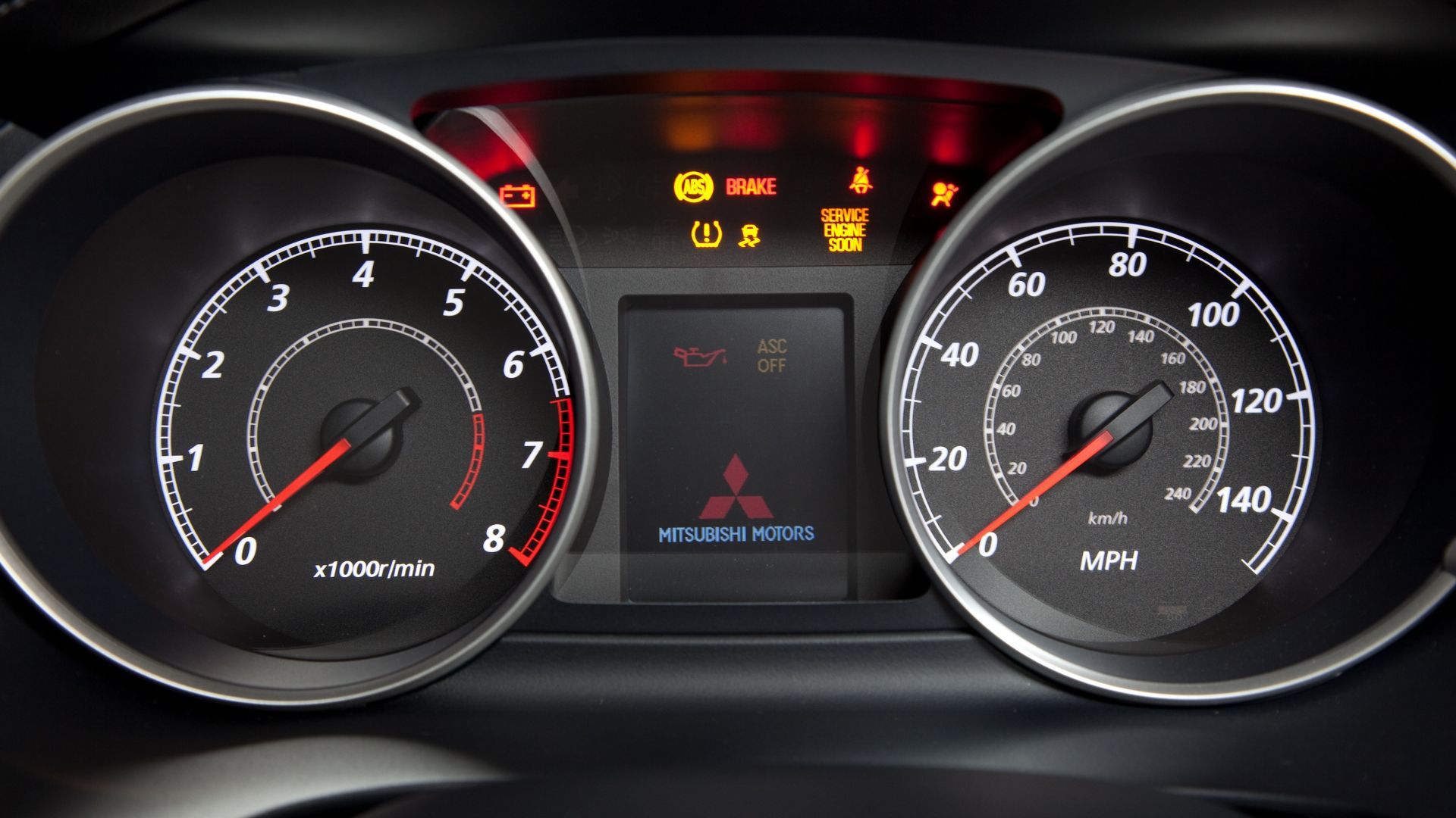 2010 Mitsubishi Outlander Pricing, Photos & Specs