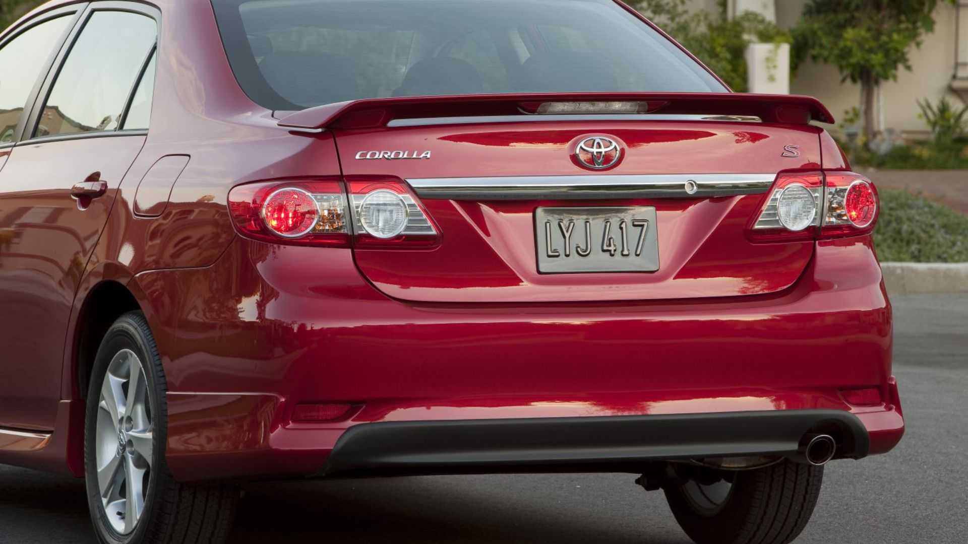 2011 Corolla Rear View 2011 Toyota Corolla Sedan Pricing, Photos & Specs