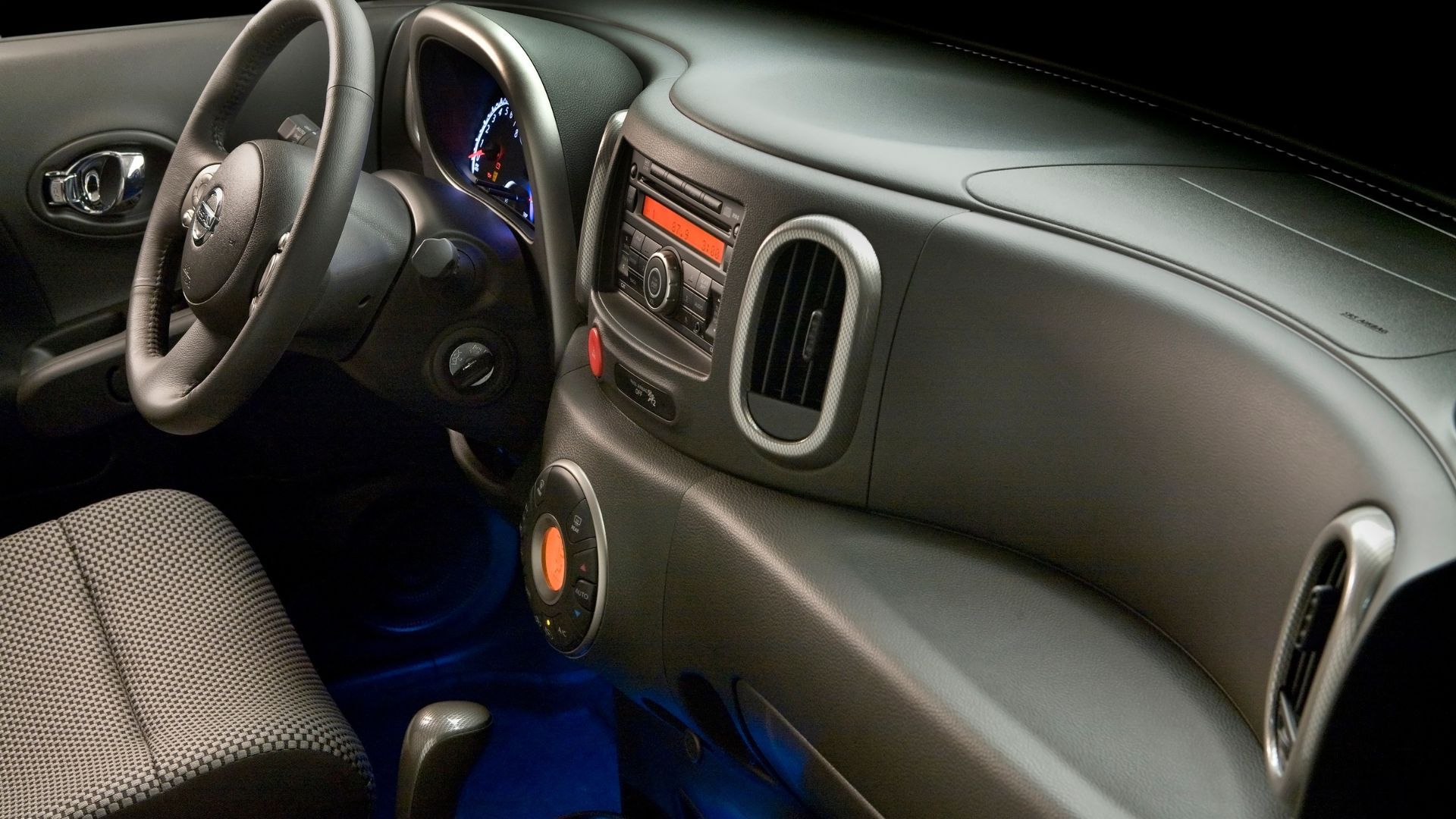 Nissan's Dumpy Box Is The Ideal Car For Families On A Seriously Small ...