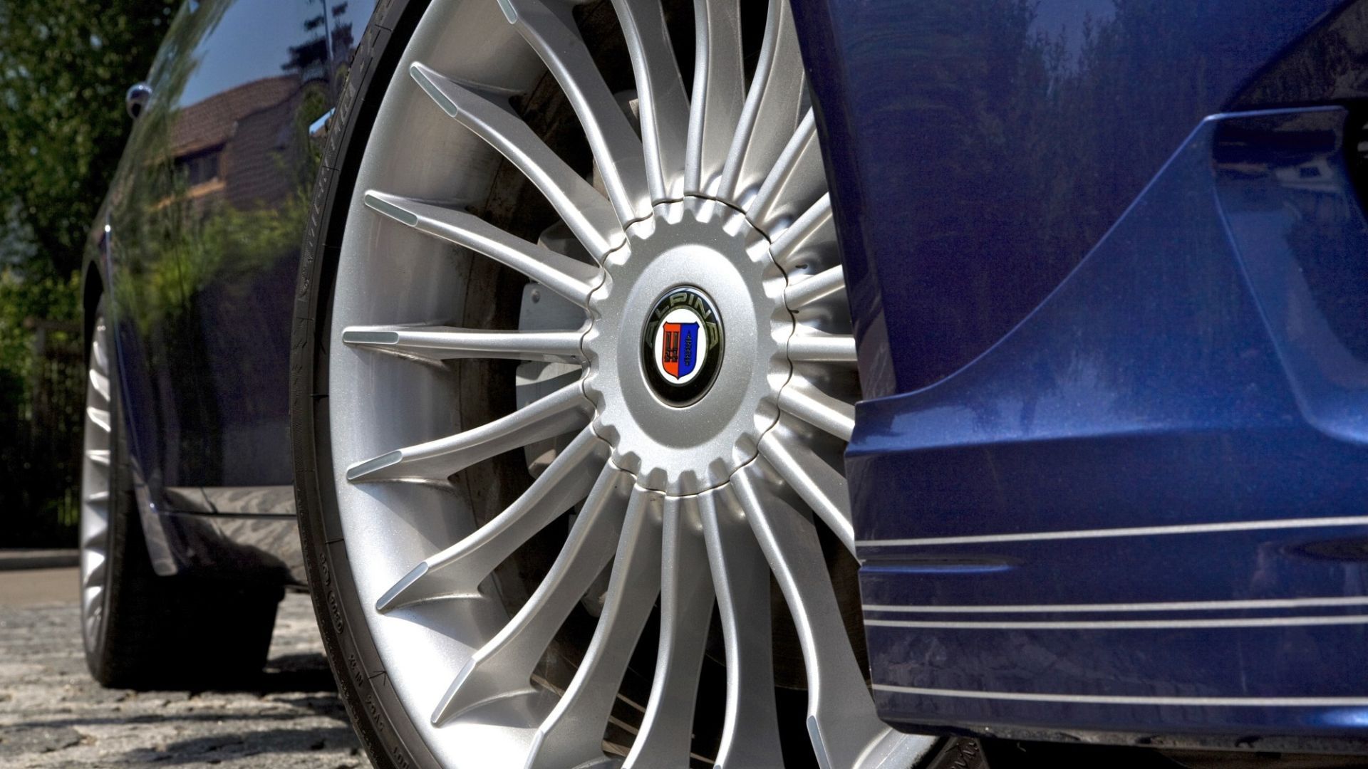 2011 BMW Alpina B7 - front wheel
