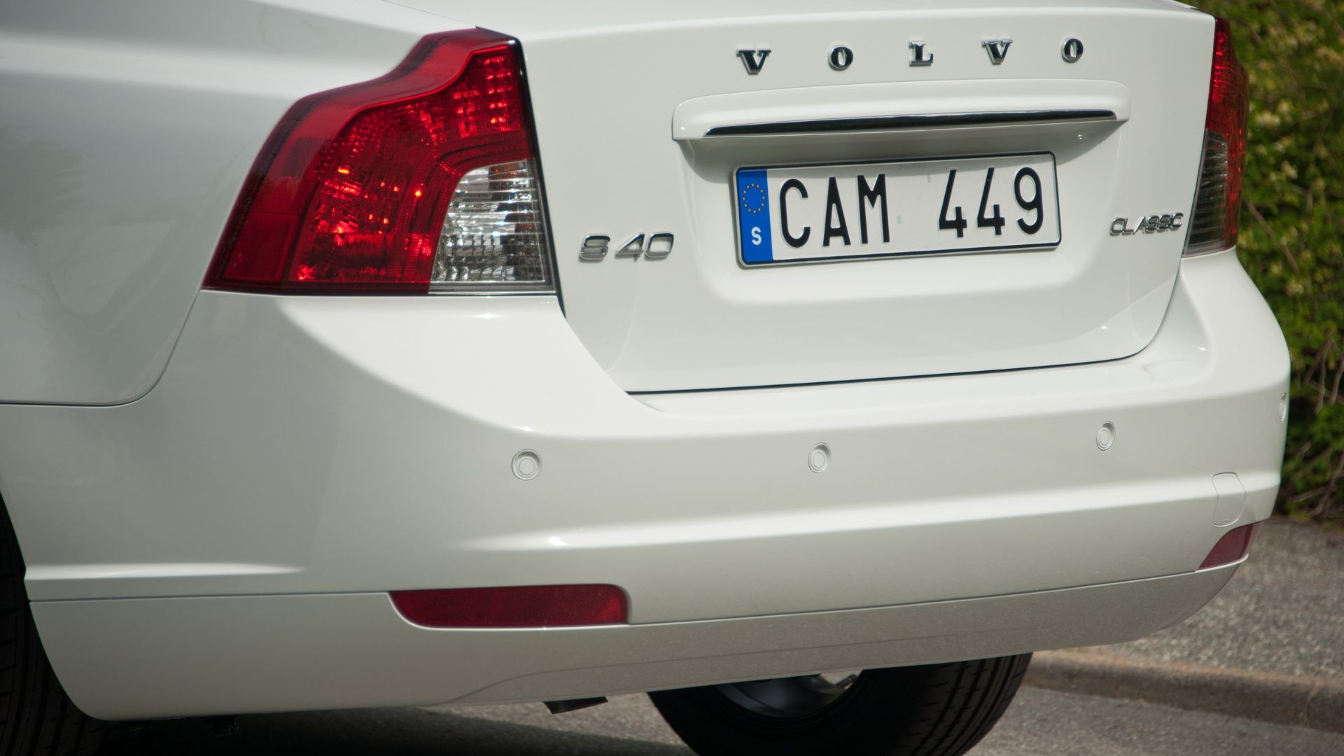 2011 Volvo S40 Pricing, Photos & Specs