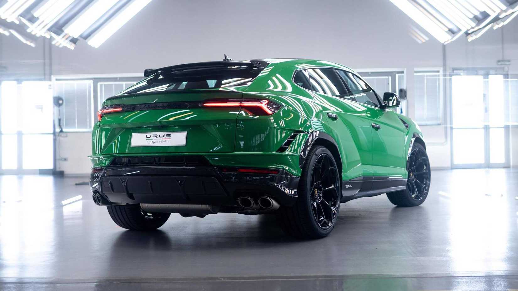2024-lamborghini-urus-performante-images-interior-and-exterior-gallery