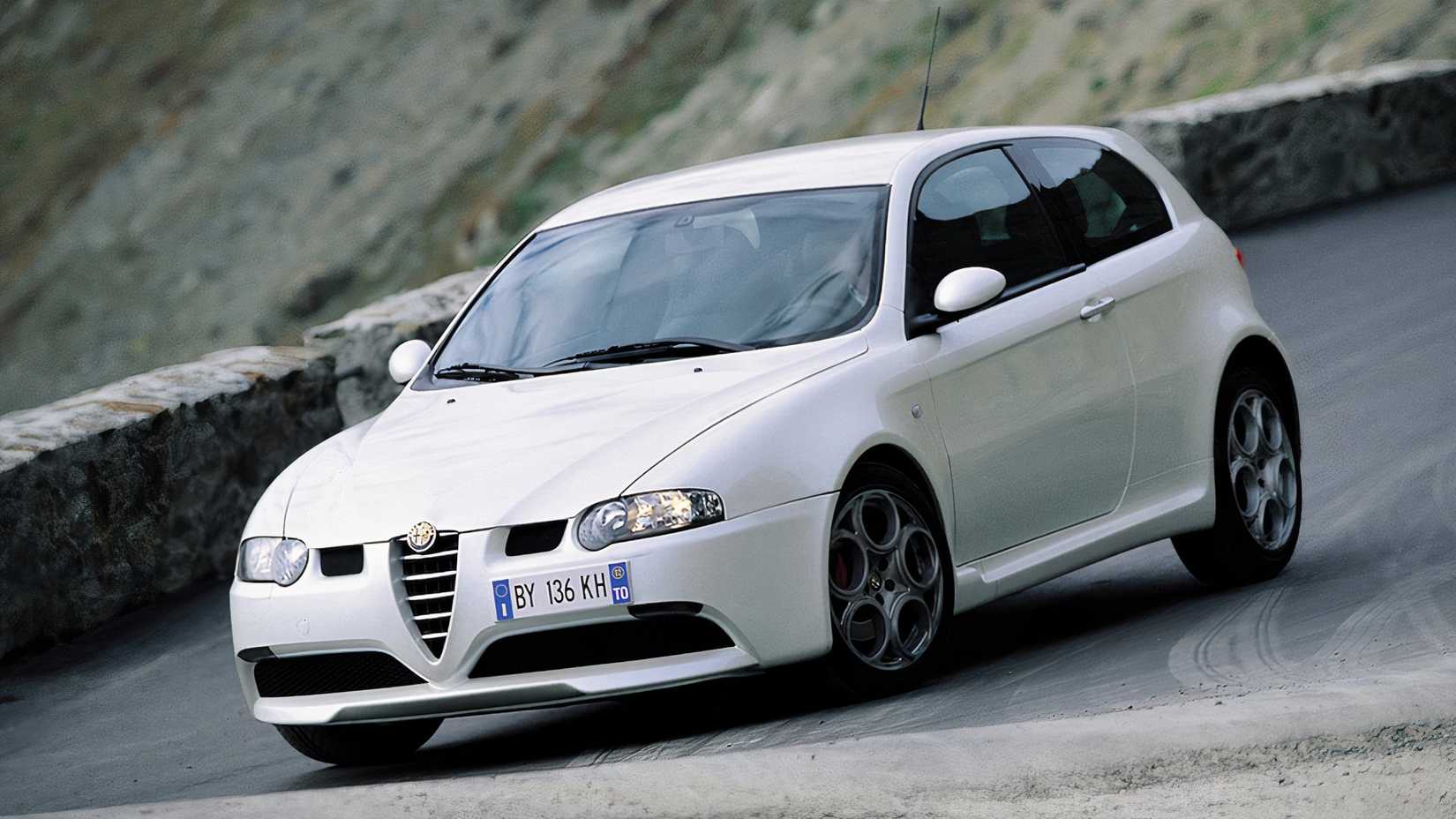 Alfa_Romeo-147_GTA-2002-Exterior 4