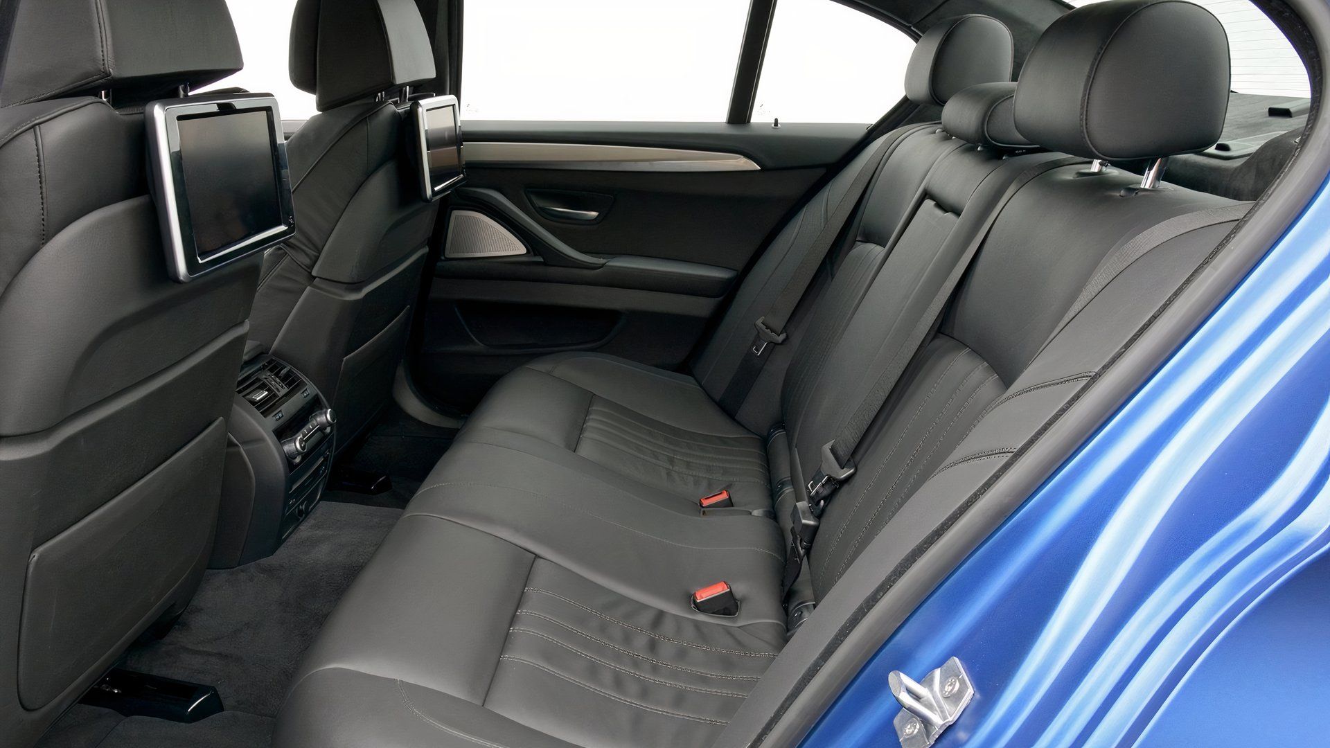 The BMW M5 F10 Is The Last One Available With A Manual Gearbox
