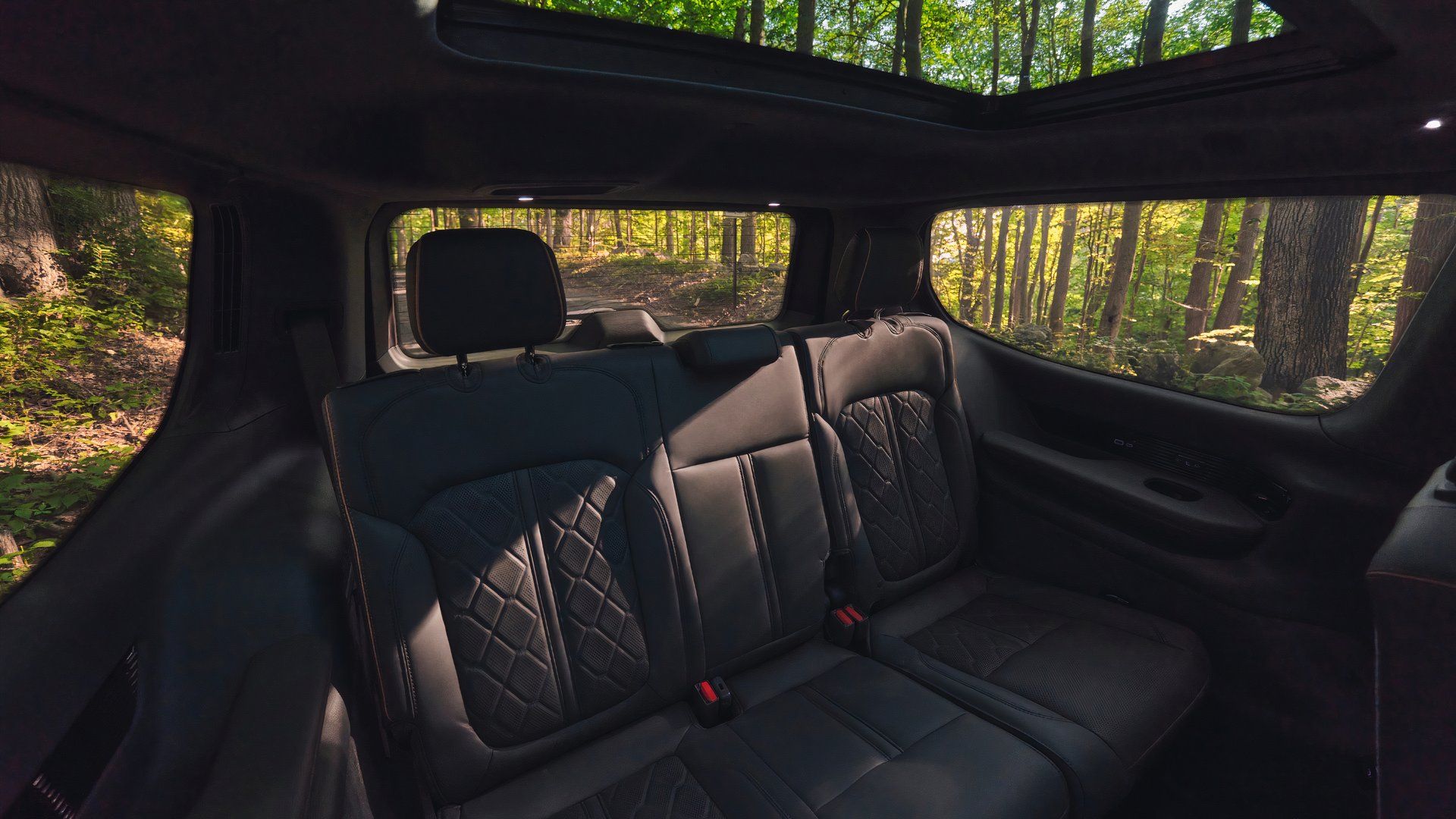 2024 Jeep Grand Wagoneer Interior 
