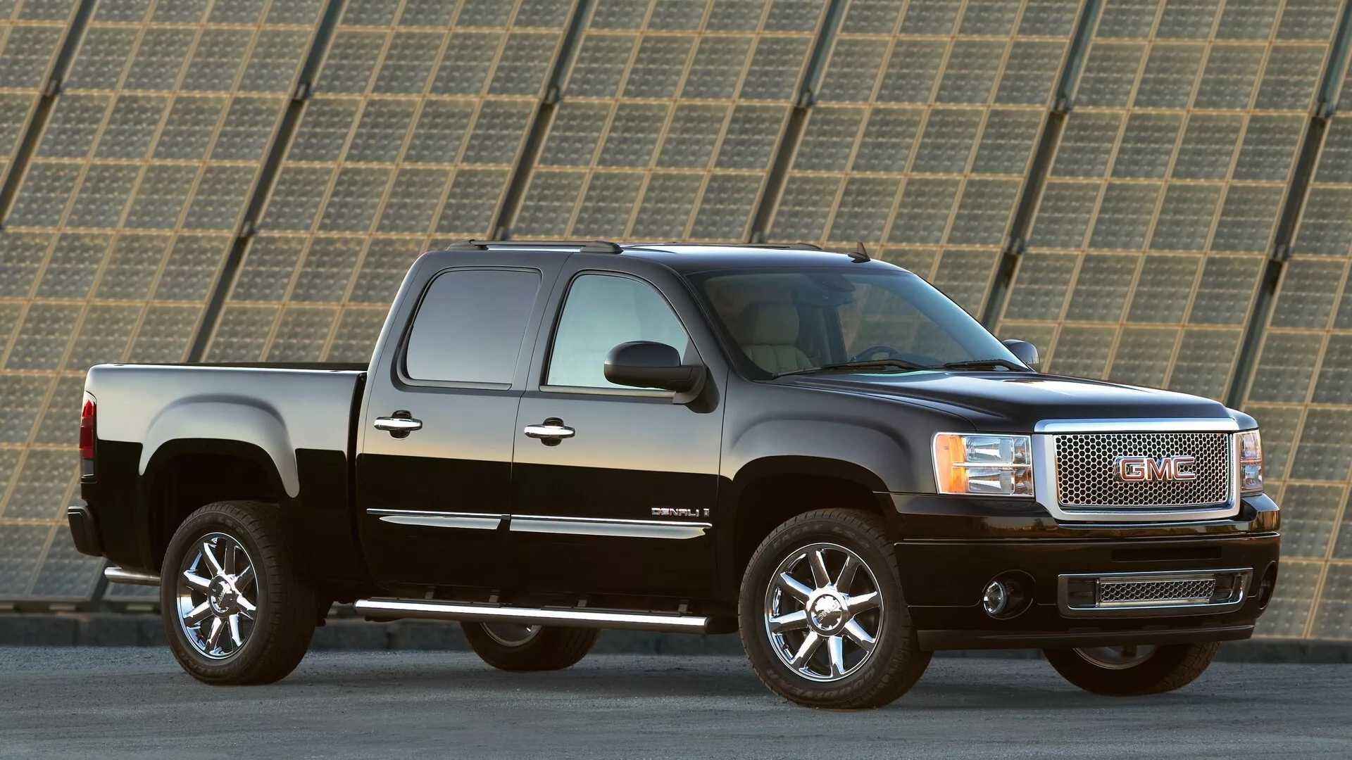 GMC s Most Luxurious Models Get Even More Special For 2025 s Big gmc-s-most-luxurious-models-get-even-more-special-for-2025-s-big