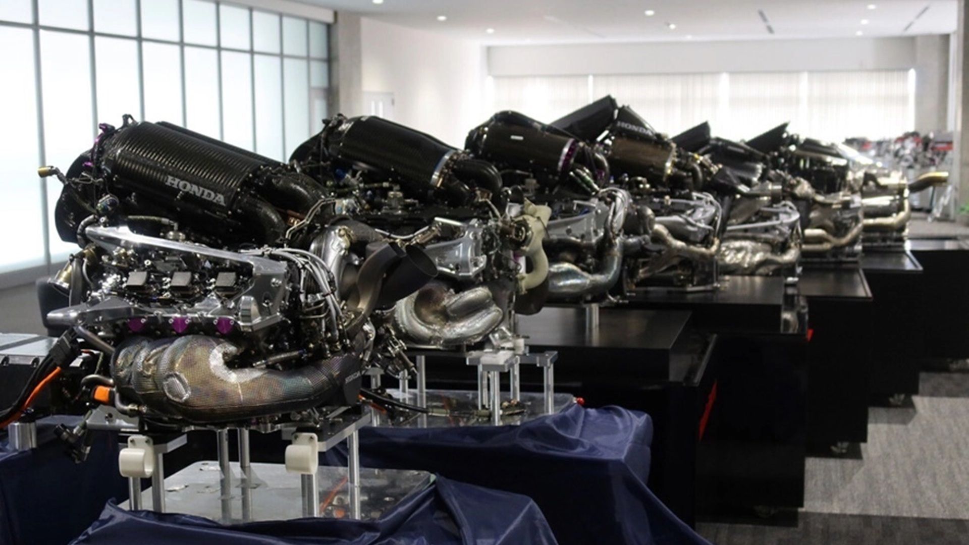 The Difference Between An F1 Engine And A Road Car V6