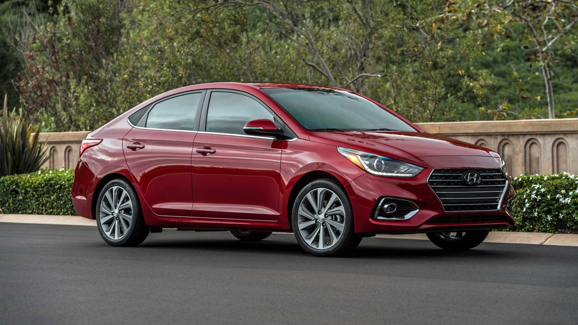 2022 Hyundai Accent Side front angle