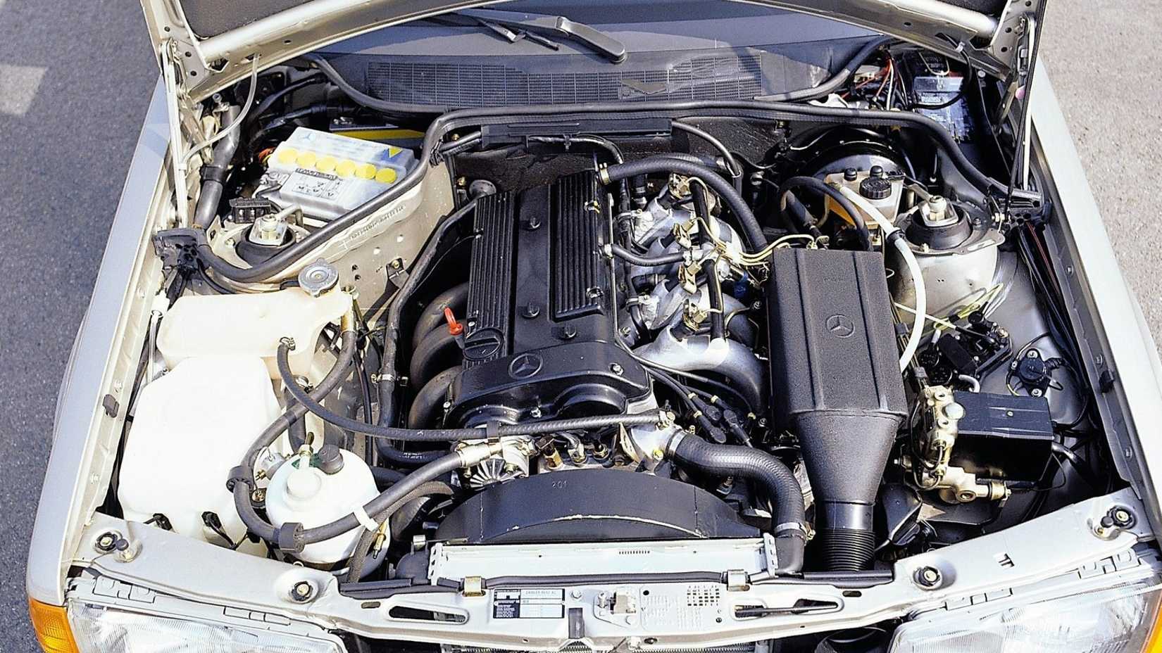 The 40-Year-Old Mercedes That Drove At 154 MPH For 31,000 Miles Straight