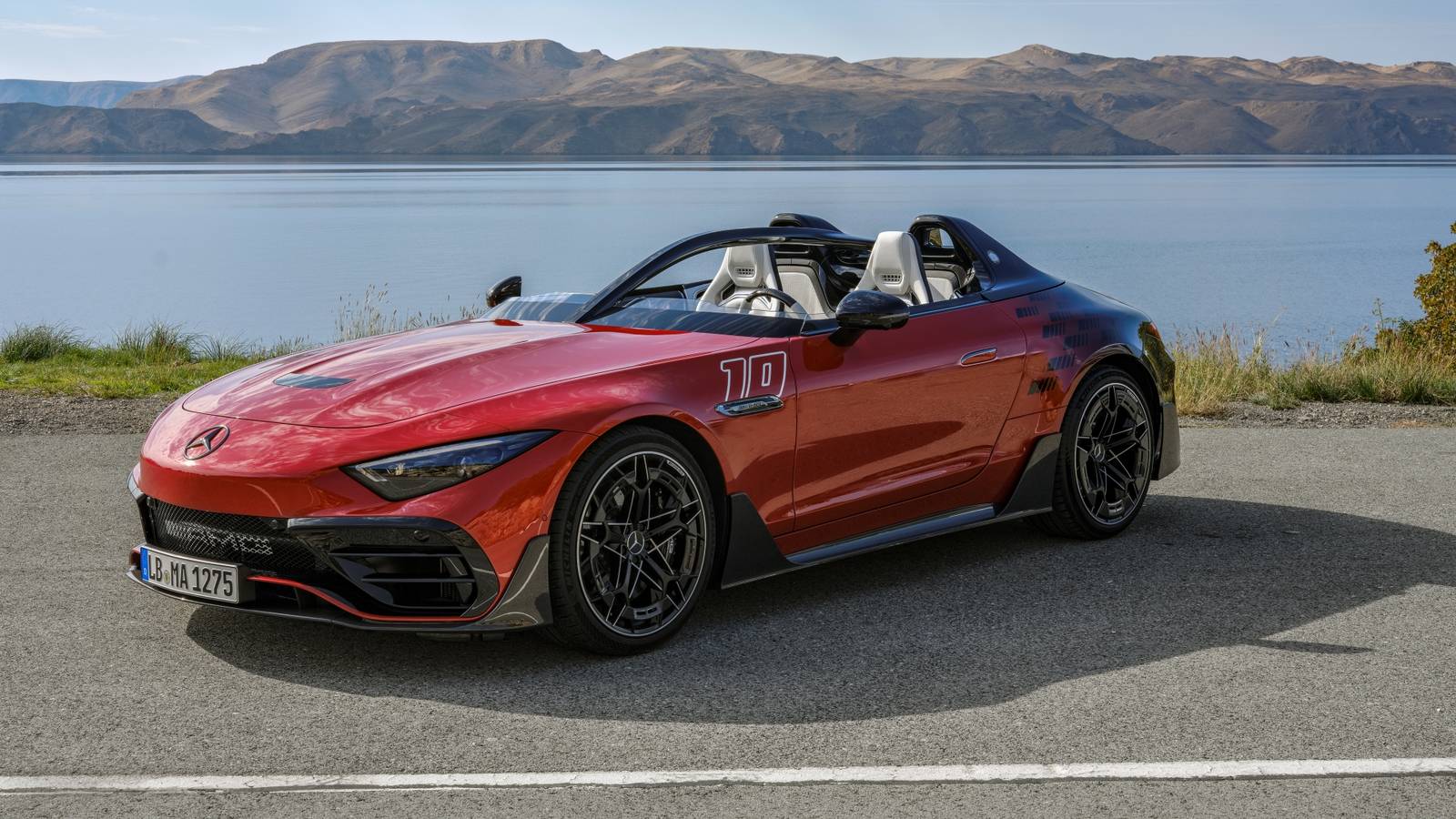 F1-Inspired Mercedes-AMG Speedster Trades A Windshield For A Halo