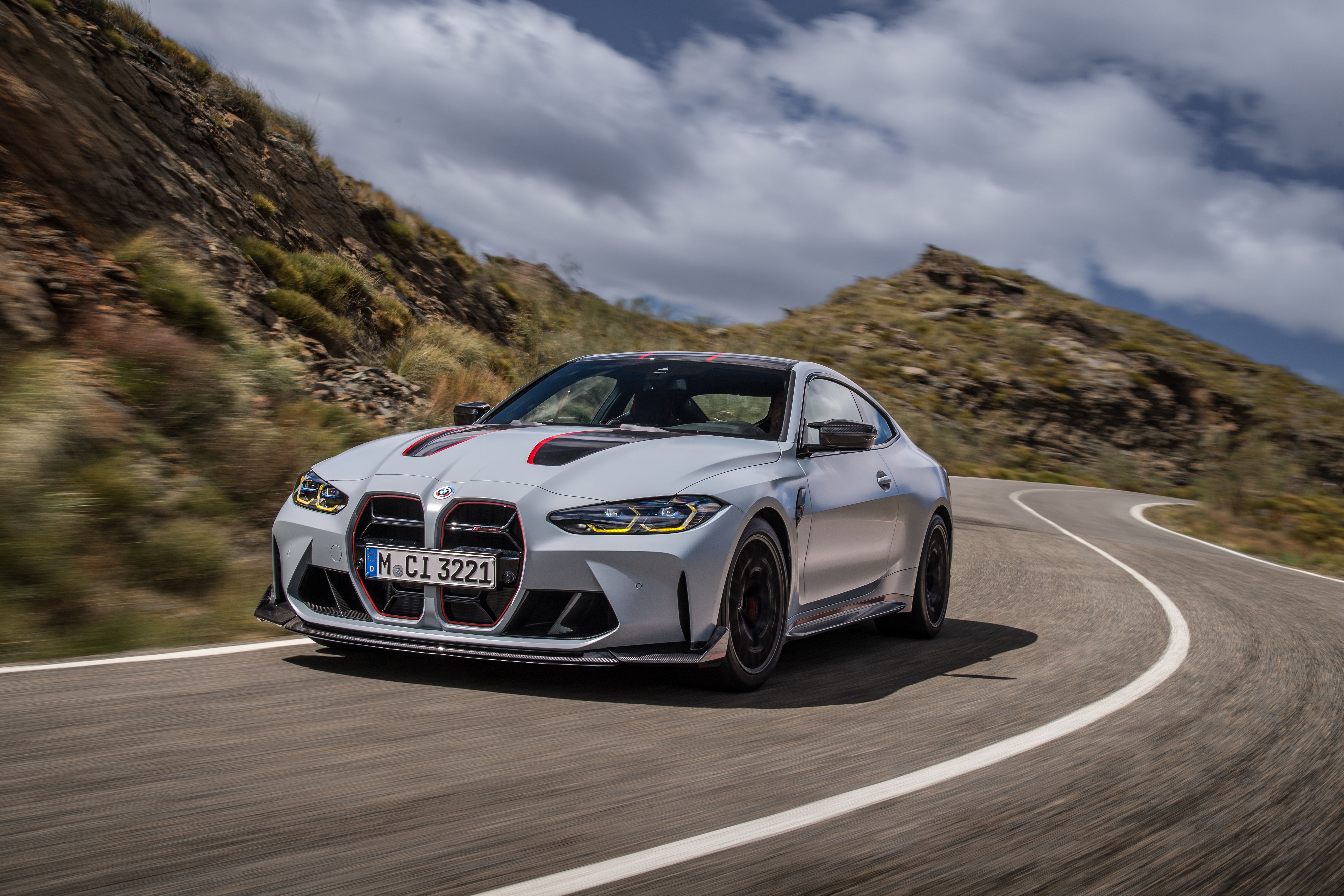P90461762_highRes_the-new-bmw-m4-csl-n