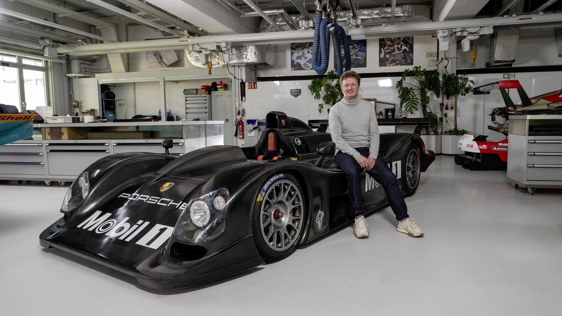 Porsche Took 25 Years To Build The V10-Powered Precursor To The Carrera GT