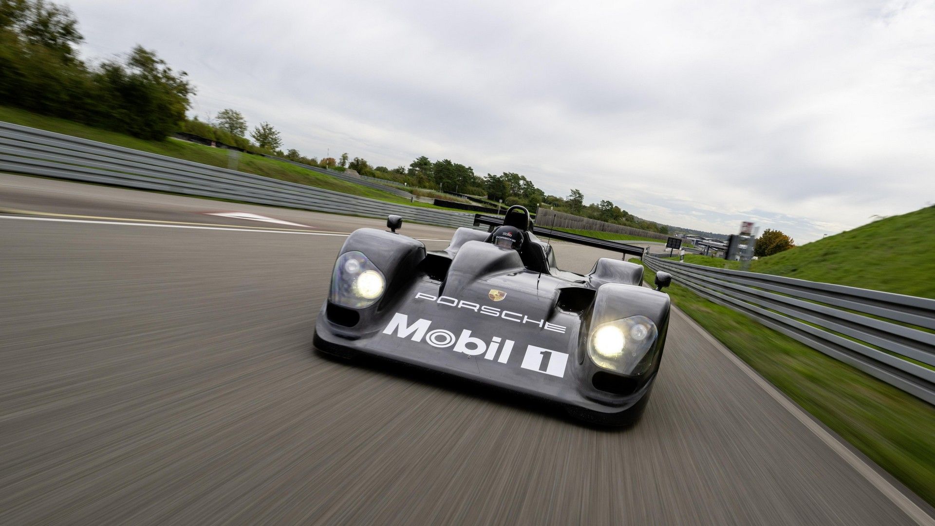 Porsche Took 25 Years To Build The V10-Powered Precursor To The Carrera GT