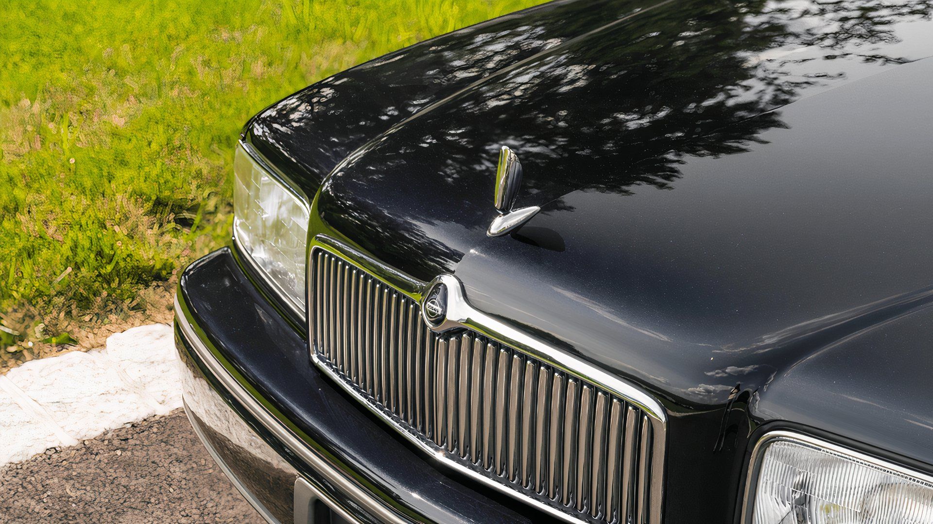 1992 Nissan President close-up front