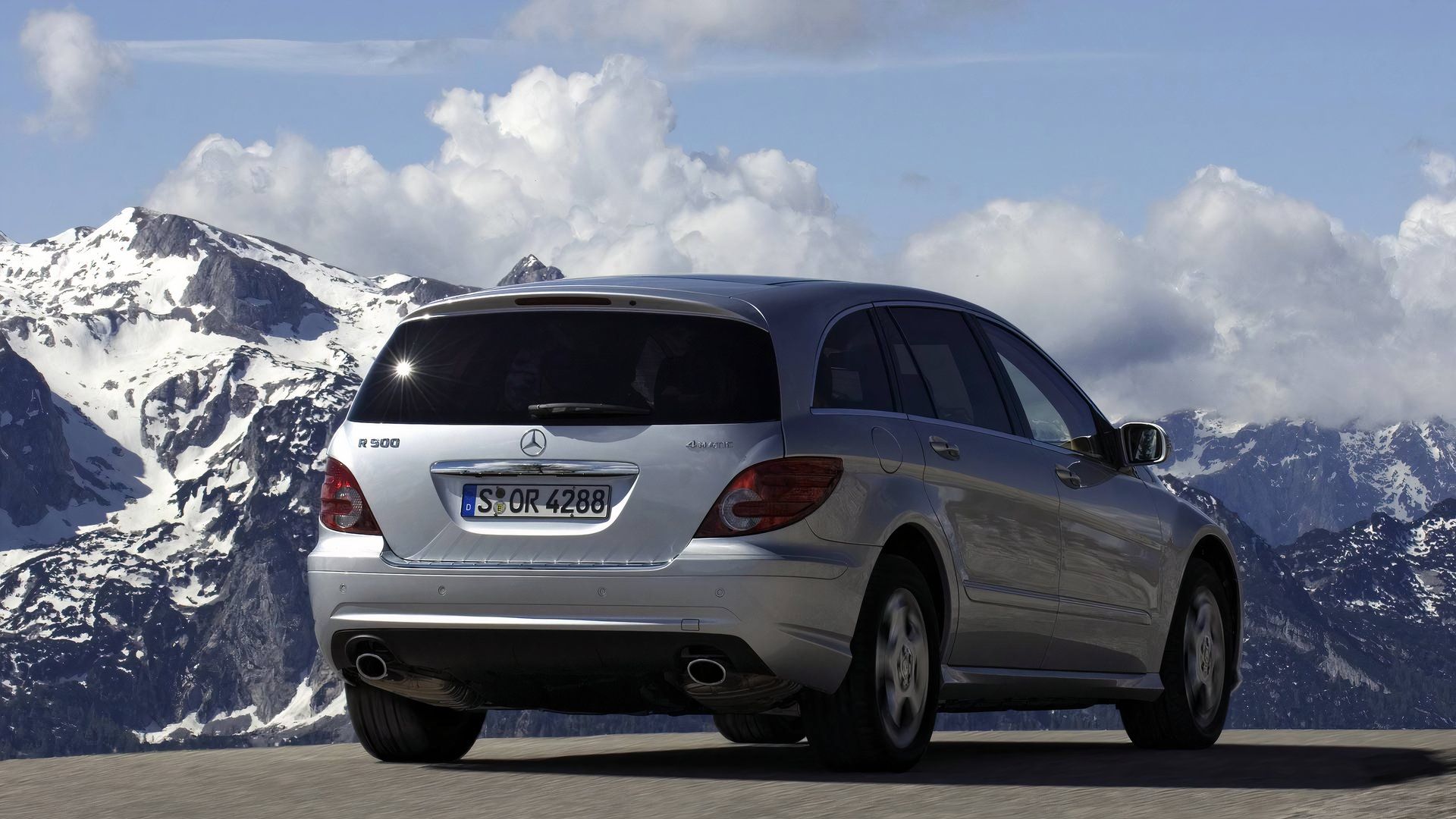 2009 Mercedes-Benz R-Class Pricing, Photos & Specs