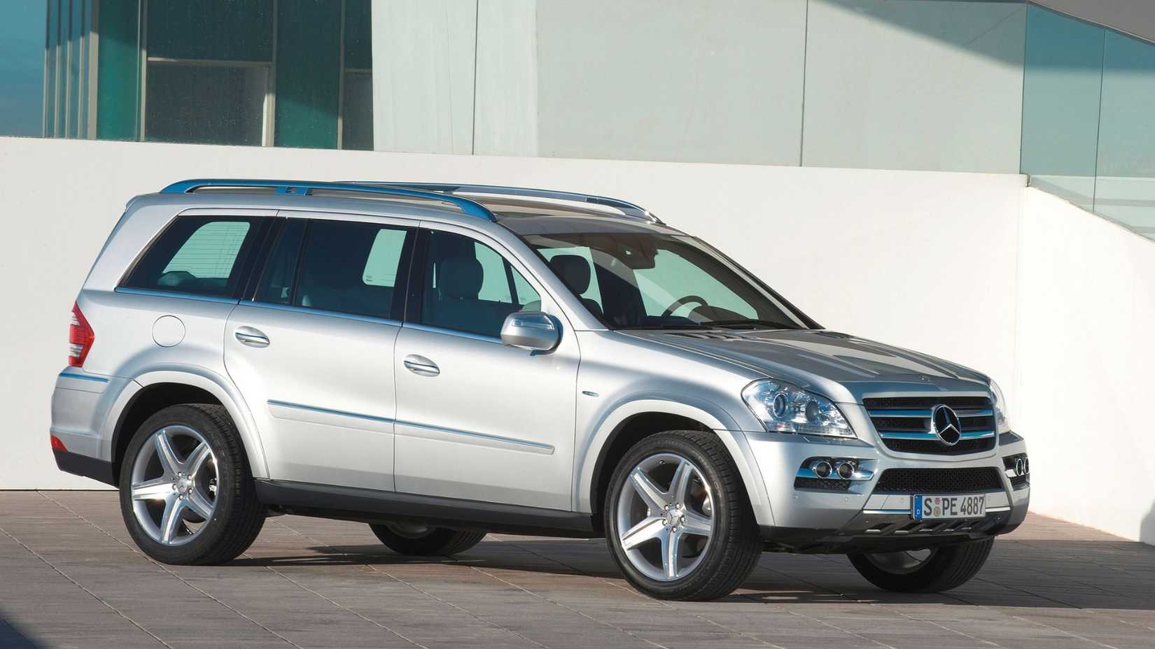 2010 Mercedes-Benz GL-Class Pricing, Photos & Specs